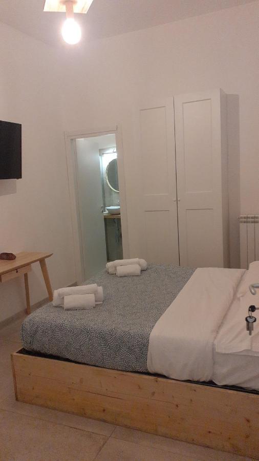 Arco Del Sacramento Casa Vacanze Benevento Habitación foto